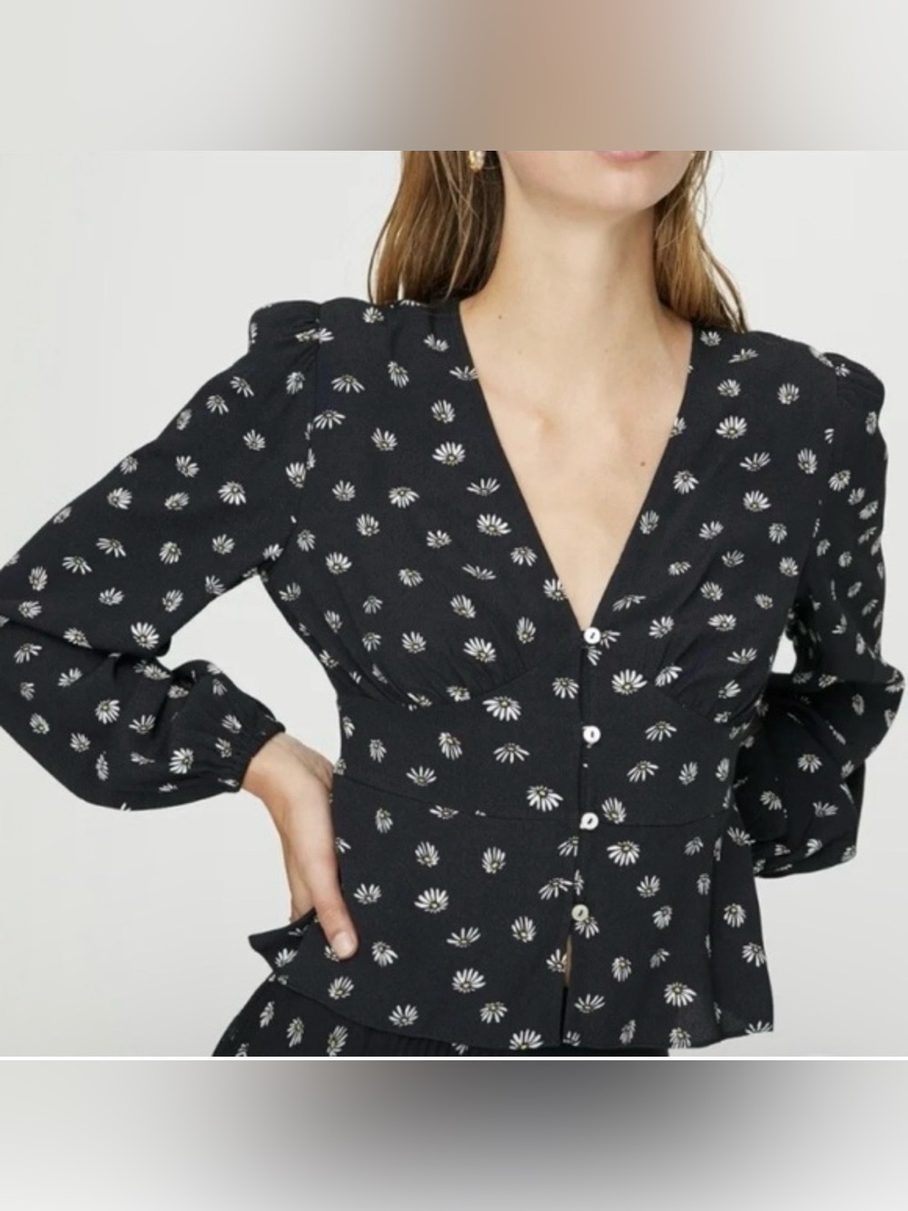 Wilfred Black Floral Button-Front V-Neck Blouse size medium
